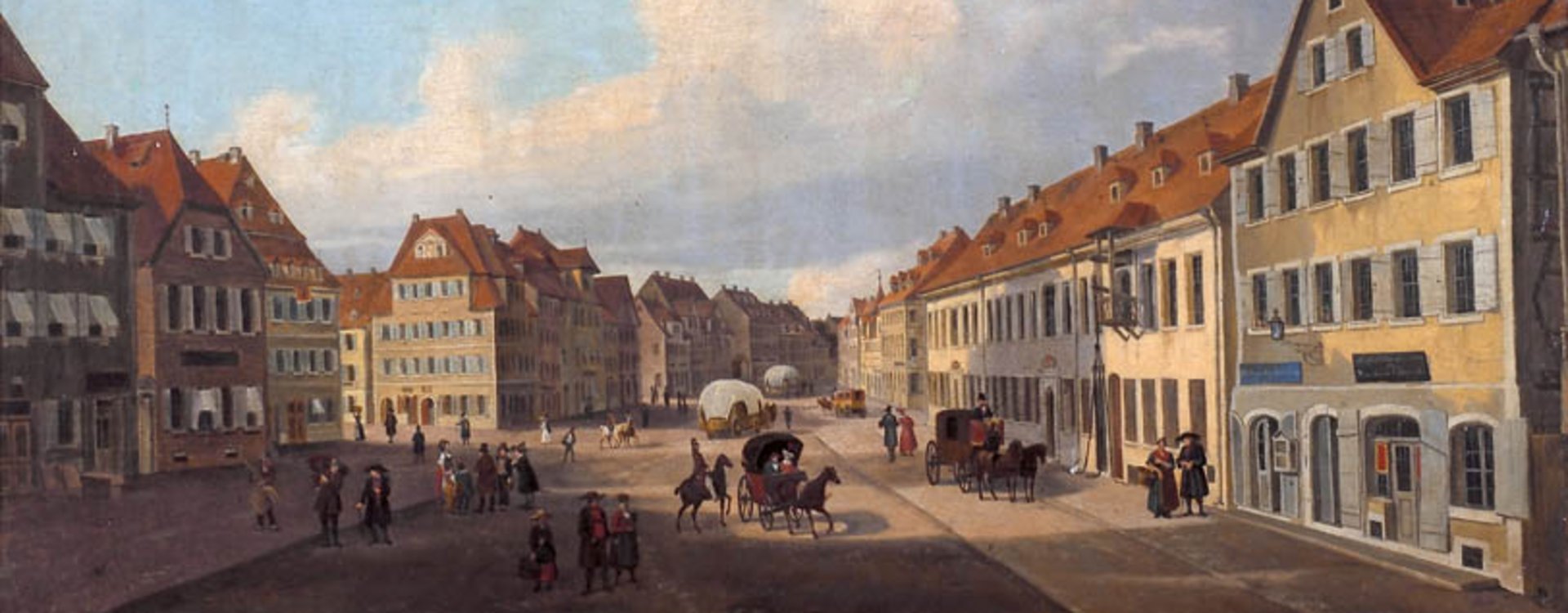 Historische Stadtansicht der Unteren Königstraße mit mehreren mehrstöckigen Fachwerkhäusern, Menschen und Pferdekutschen auf einem breiten Platz unter blauem Himmel mit Wolken.