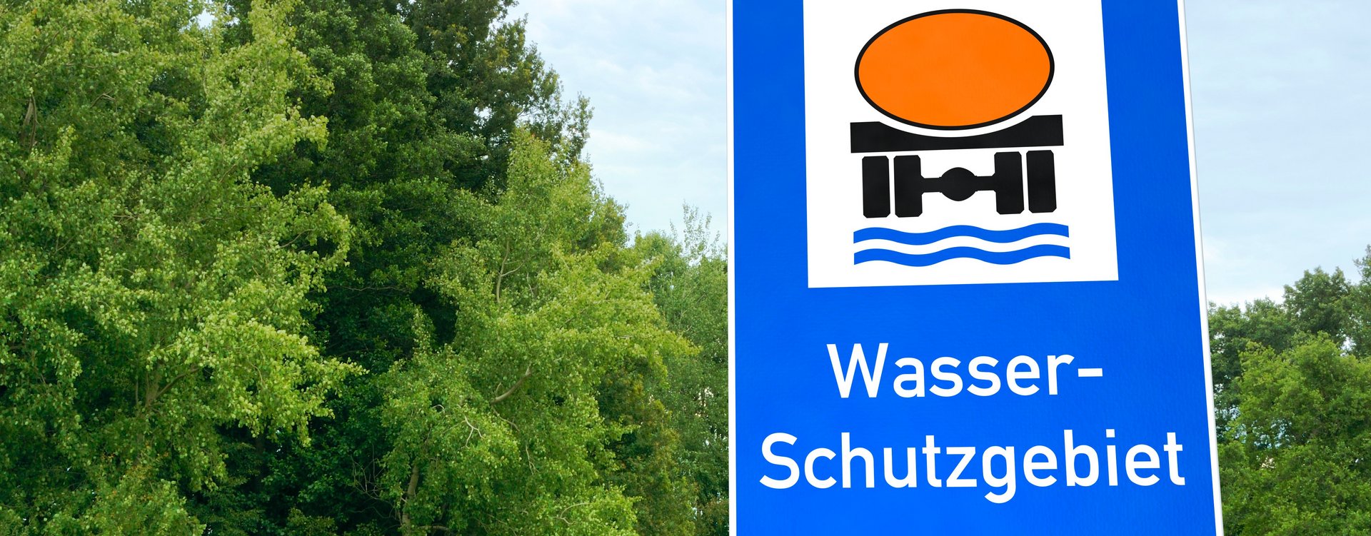 Wasserschutzgebiet Schild mit der Aufschrift "Wasserschutzgebiet"