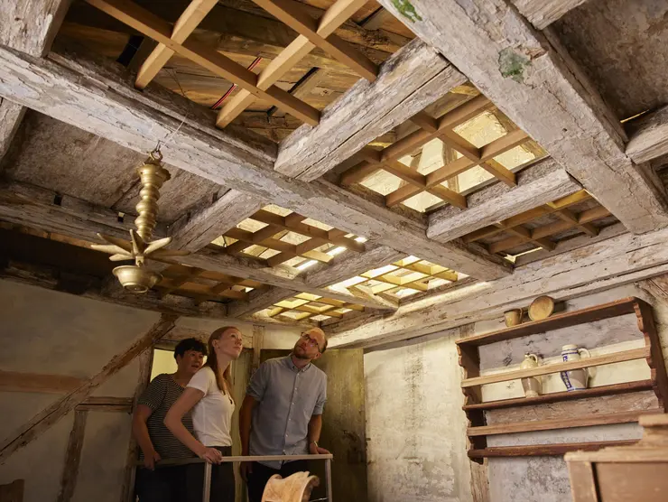 Die historische Laubhütte von Mayer Arnstein (19. Jh.) im Jüdischen Museum Franken in Fürth