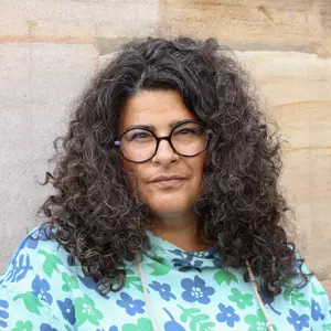 Porträt von Maria Jahn. Klick öffnet Bild in größerer Ansicht.