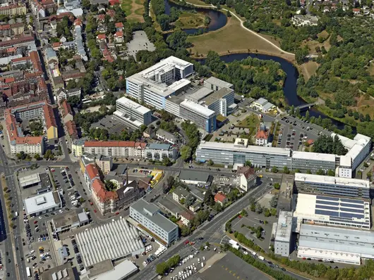 Luftbild es Gewerbegebiets Uferstadt Klick öffnet die Meldung.