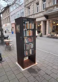 Das Buchtauschregal in der Blumenstraße.