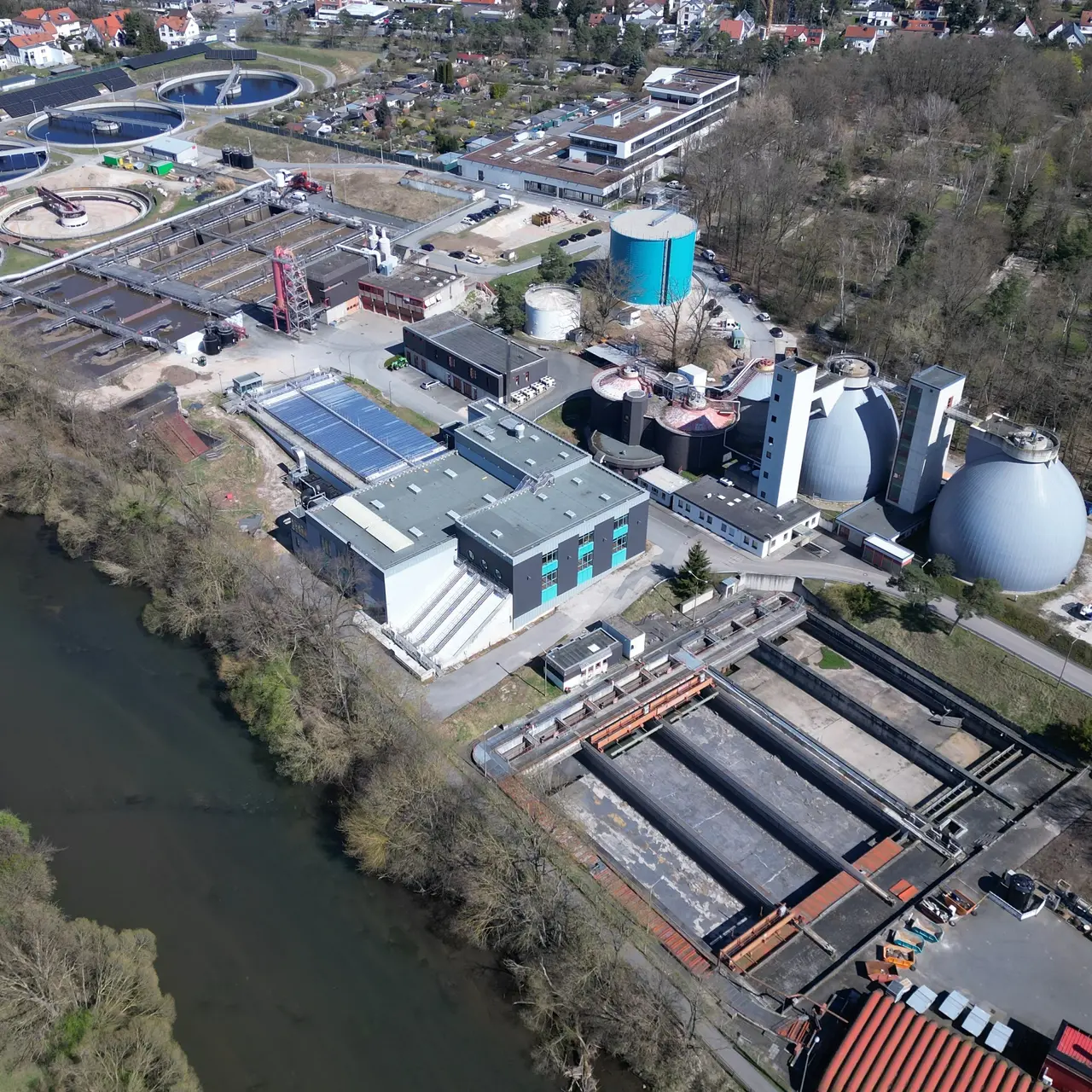 Luftbild der Kläranlage an der Erlanger Straße