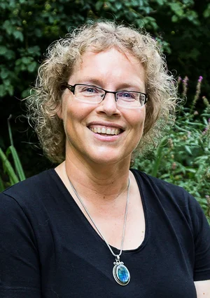 Portraitbild Katja Brandis 