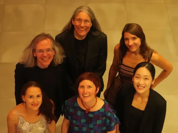 Medea Ensemble: vorne v.l.n.r. Izabella Effenberg, Caroline Hausen, Yulim Kim, hinten v.l.n.r. Michael Herrschel, Sirka Schwartz-Uppendieck, Felicitas Gätzschmann. Foto: Yeongju Ko