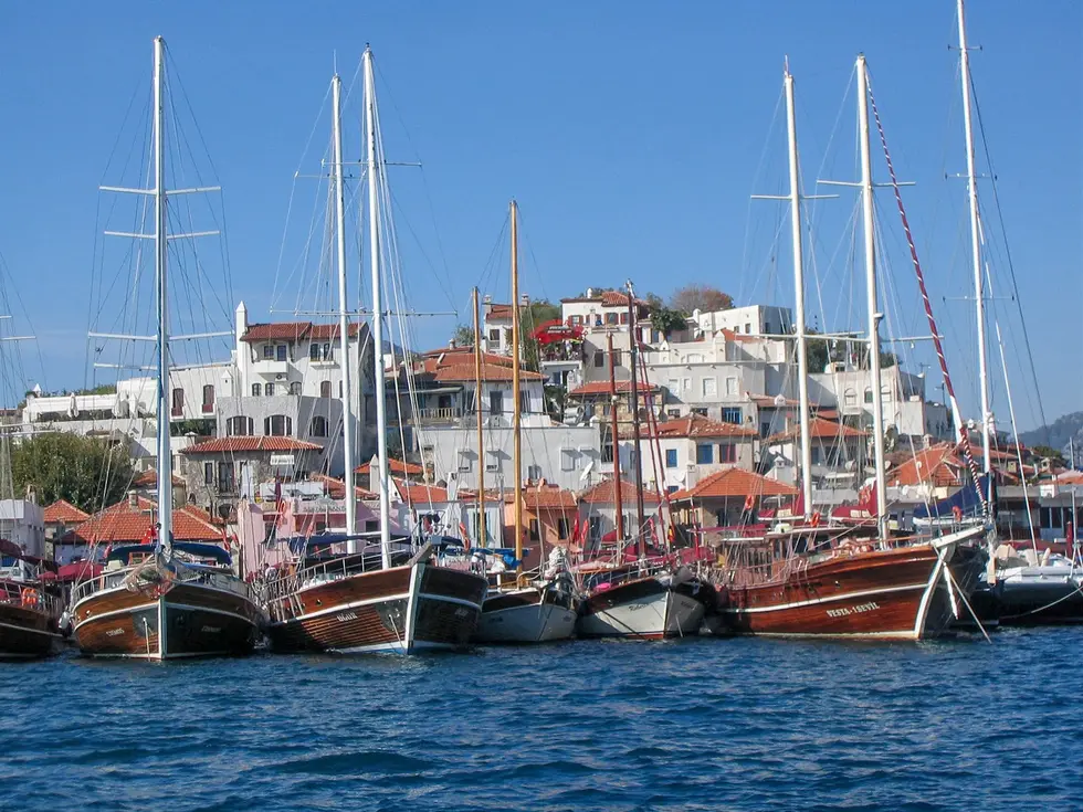 Segelboote im Yachthafen von Marmaris. Klick öffnet Bild in größerer Ansicht.